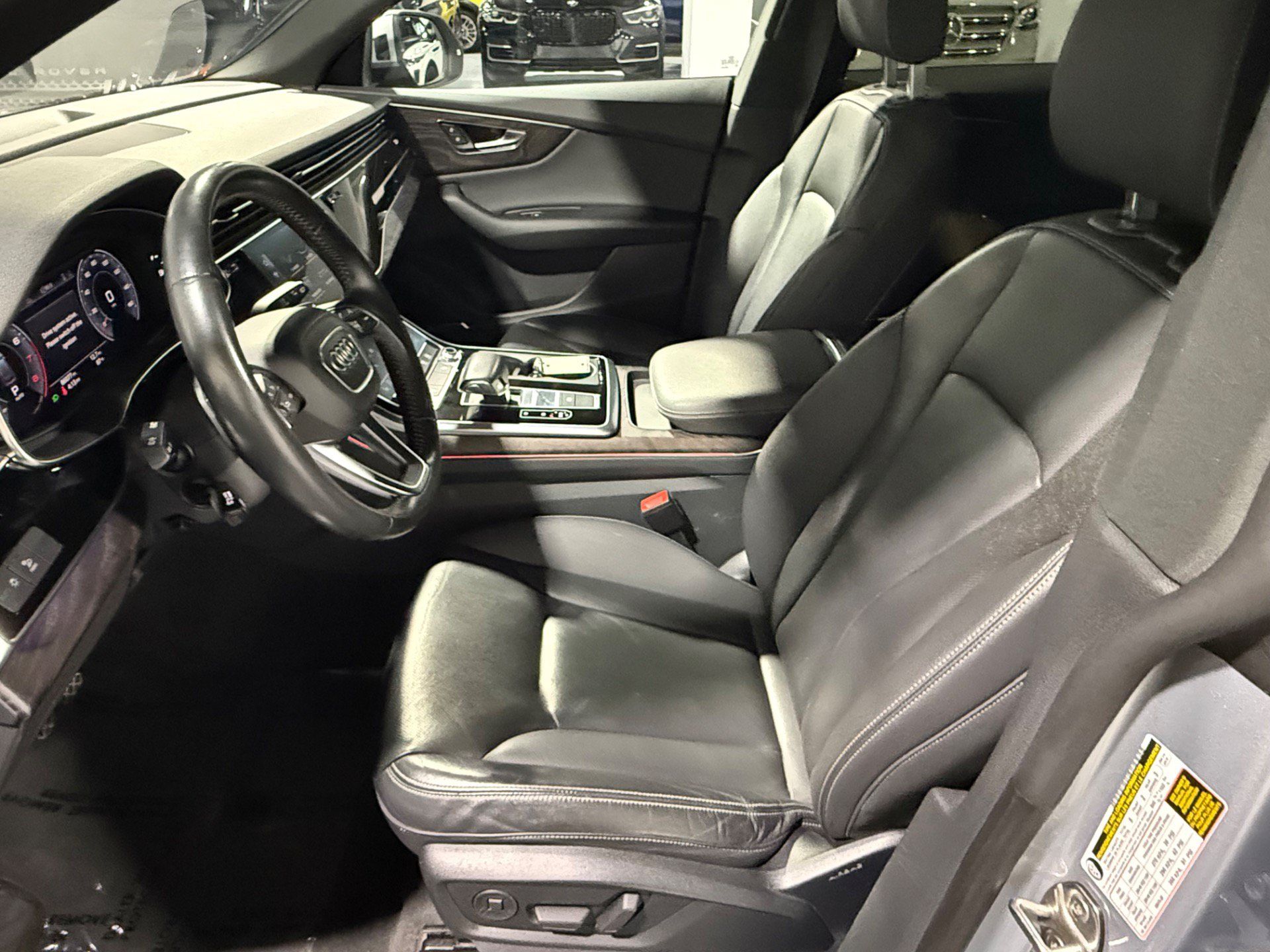 Used 2019 Audi Q8 Premium Plus w/ Premium Plus AWD/4WD image 18