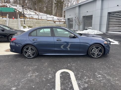 Used 2025 Mercedes-Benz C 300 4MATIC Sedan image 4