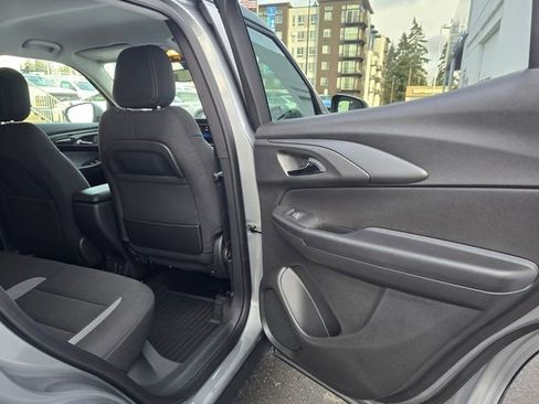 New 2025 Chevrolet TrailBlazer LT w/ Convenience Package image 12