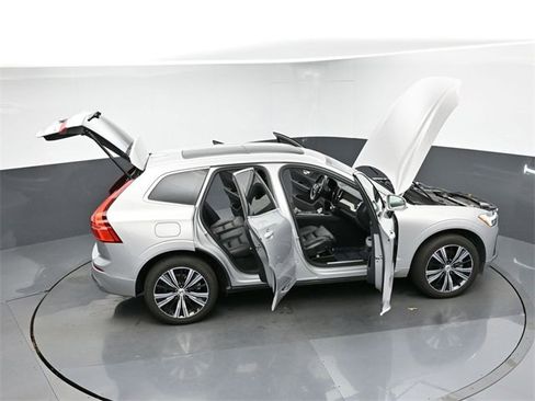 Used 2022 Volvo XC60 B5 Inscription w/ Advanced Package image 50