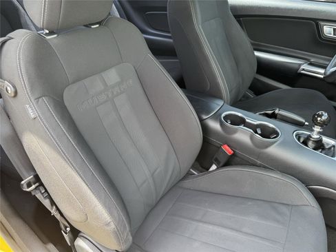 Used 2018 Ford Mustang GT w/ Equipment Group 301A RWD image 30