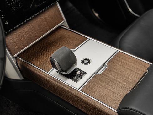 Used 2024 Land Rover Range Rover SE image 26