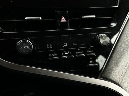 Used 2021 Toyota Camry SE image 20