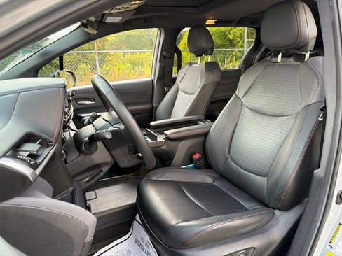 Used 2023 Toyota Sienna XSE AWD/4WD image 26