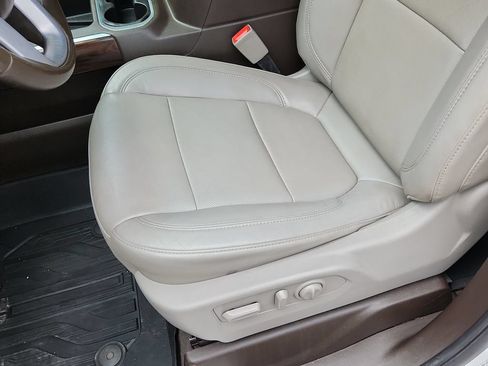 Used 2019 GMC Sierra 1500 SLT w/ SLT Convenience Package AWD/4WD image 7