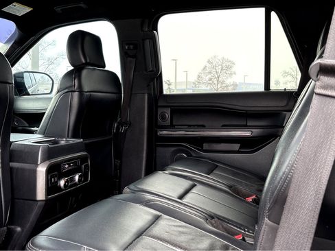 Used 2019 Ford Expedition XLT w/ Equipment Group 202A image 15