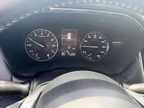 Certified 2024 Subaru Outback Premium AWD/4WD image 18