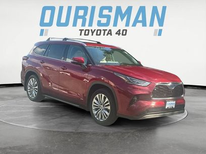 Used 2024 Toyota Highlander Platinum