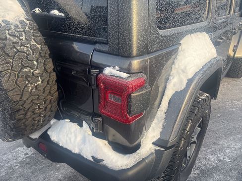 Used 2018 Jeep Wrangler Unlimited Rubicon image 4