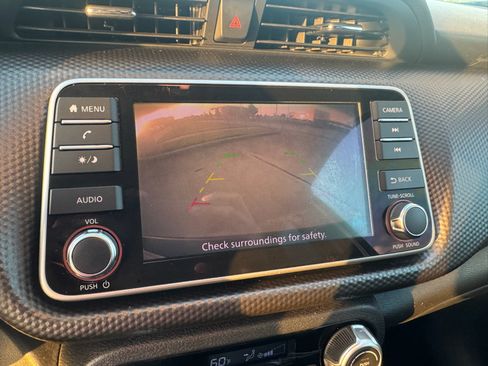 Used 2018 Nissan Kicks SV FWD image 17