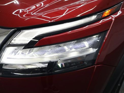 Used 2022 Nissan Pathfinder SV image 28