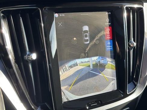 Certified 2025 Volvo S60 B5 Core image 19