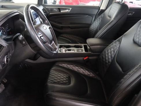 Used 2023 Ford Edge Titanium image 8