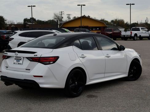 Used 2023 Nissan Sentra SR w/ Midnight Edition Package image 10