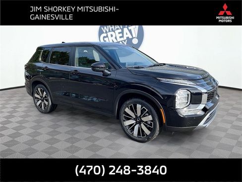 New 2026 Mitsubishi Outlander SE image 1
