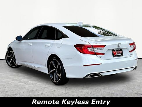 Used 2018 Honda Accord Sport image 4