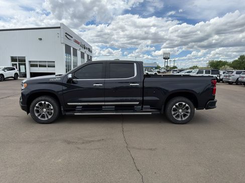 Used 2023 Chevrolet Silverado 1500 High Country w/ Z71 Off-Road Package AWD/4WD image 12