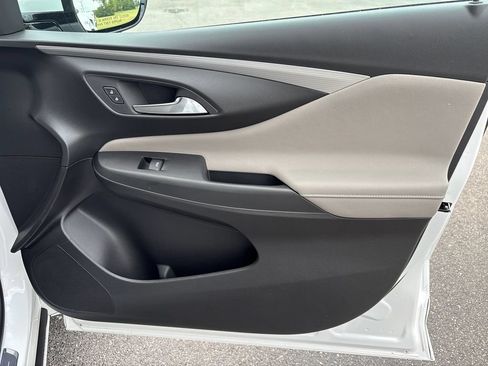 New 2026 Buick Envista Avenir FWD image 37