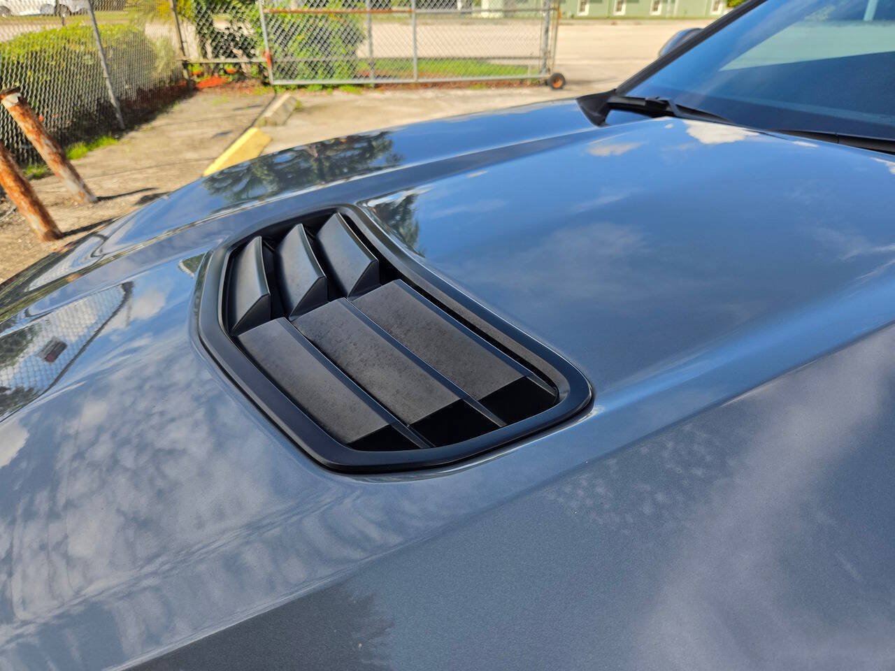 Used 2021 Chevrolet Camaro LT RWD image 17