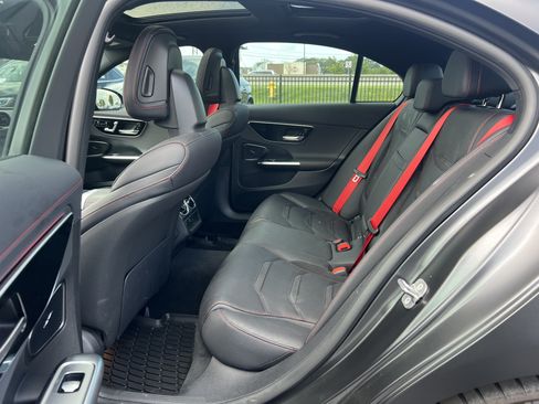 Used 2025 Mercedes-Benz C 43 AMG 4MATIC Sedan image 33