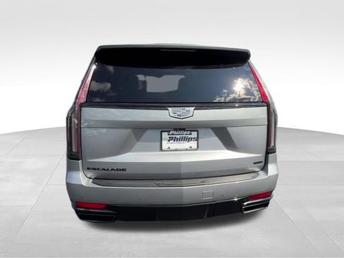 Certified 2024 Cadillac Escalade Sport w/ LPO, ONYX Package AWD/4WD image 5
