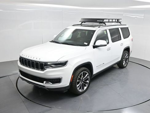 Used 2022 Jeep Wagoneer Series III w/ Premium Group I image 53