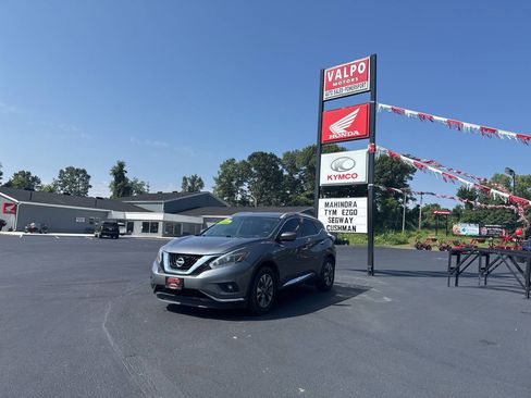 Used 2018 Nissan Murano SL image 2