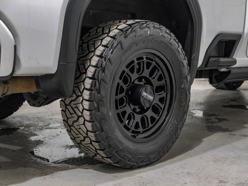 Used 2024 GMC Sierra 2500 AT4 w/ AT4 Premium Plus Package AWD/4WD image 61