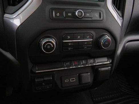 Used 2023 Chevrolet Silverado 2500 Custom w/ Custom Value Package image 11