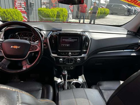 Used 2018 Chevrolet Traverse Premier w/ LPO, 'HIT The Road' Package AWD/4WD image 9