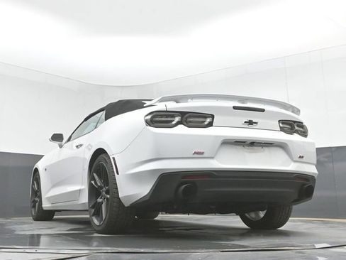 Used 2021 Chevrolet Camaro LT w/ RS Package image 40