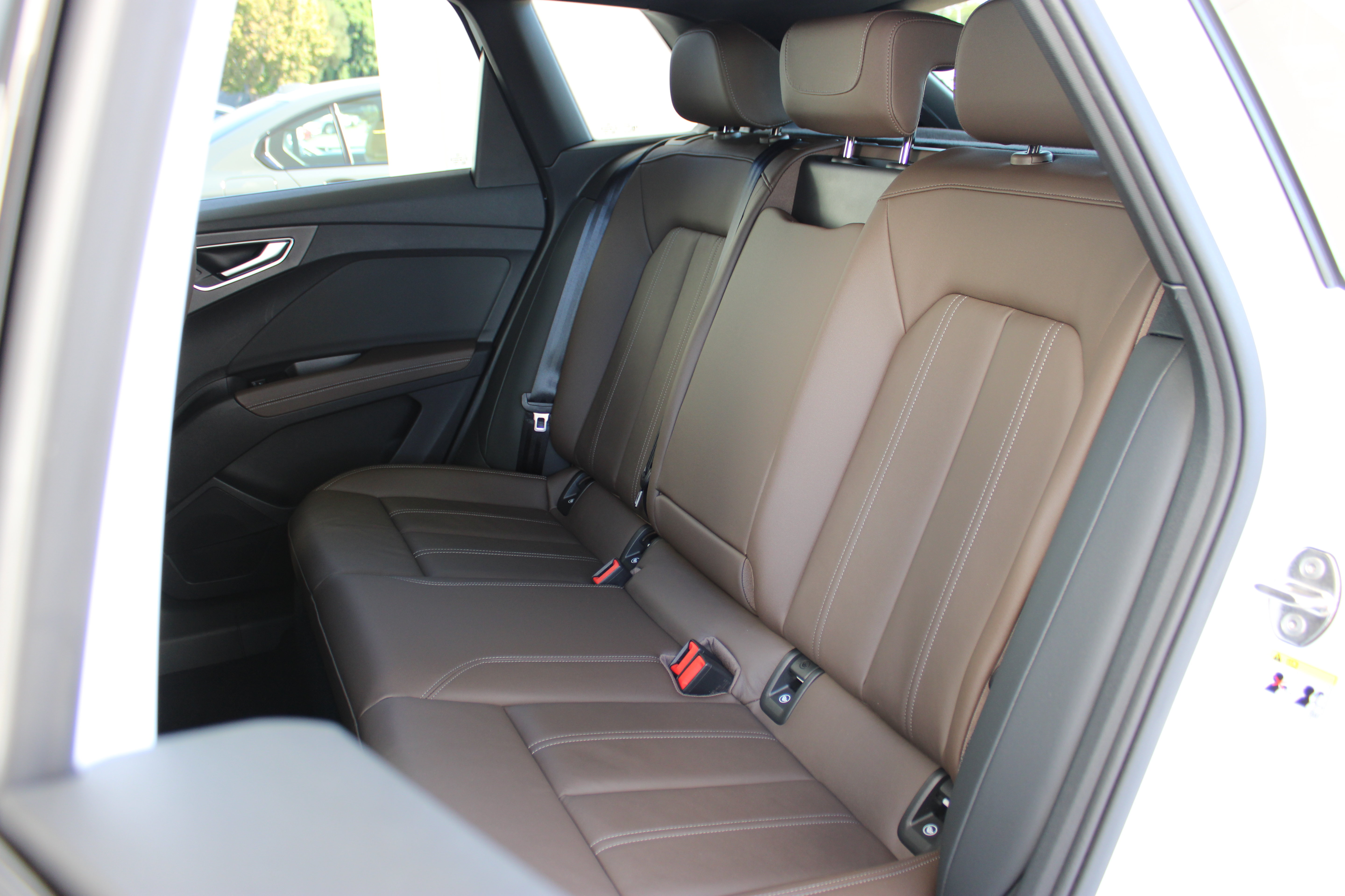 Used 2023 Audi Q4 e-tron Premium Plus RWD image 22