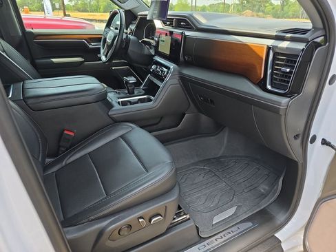 Used 2023 GMC Sierra 1500 Denali AWD/4WD image 35