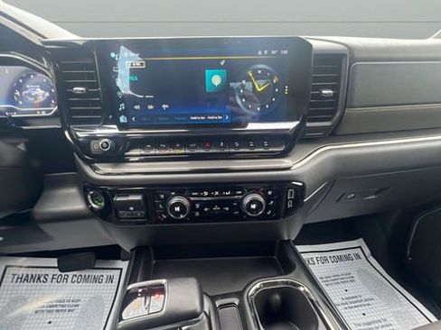 Used 2024 Chevrolet Silverado 1500 ZR2 image 23
