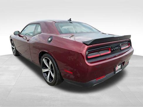 Used 2017 Dodge Challenger R/T RWD image 5