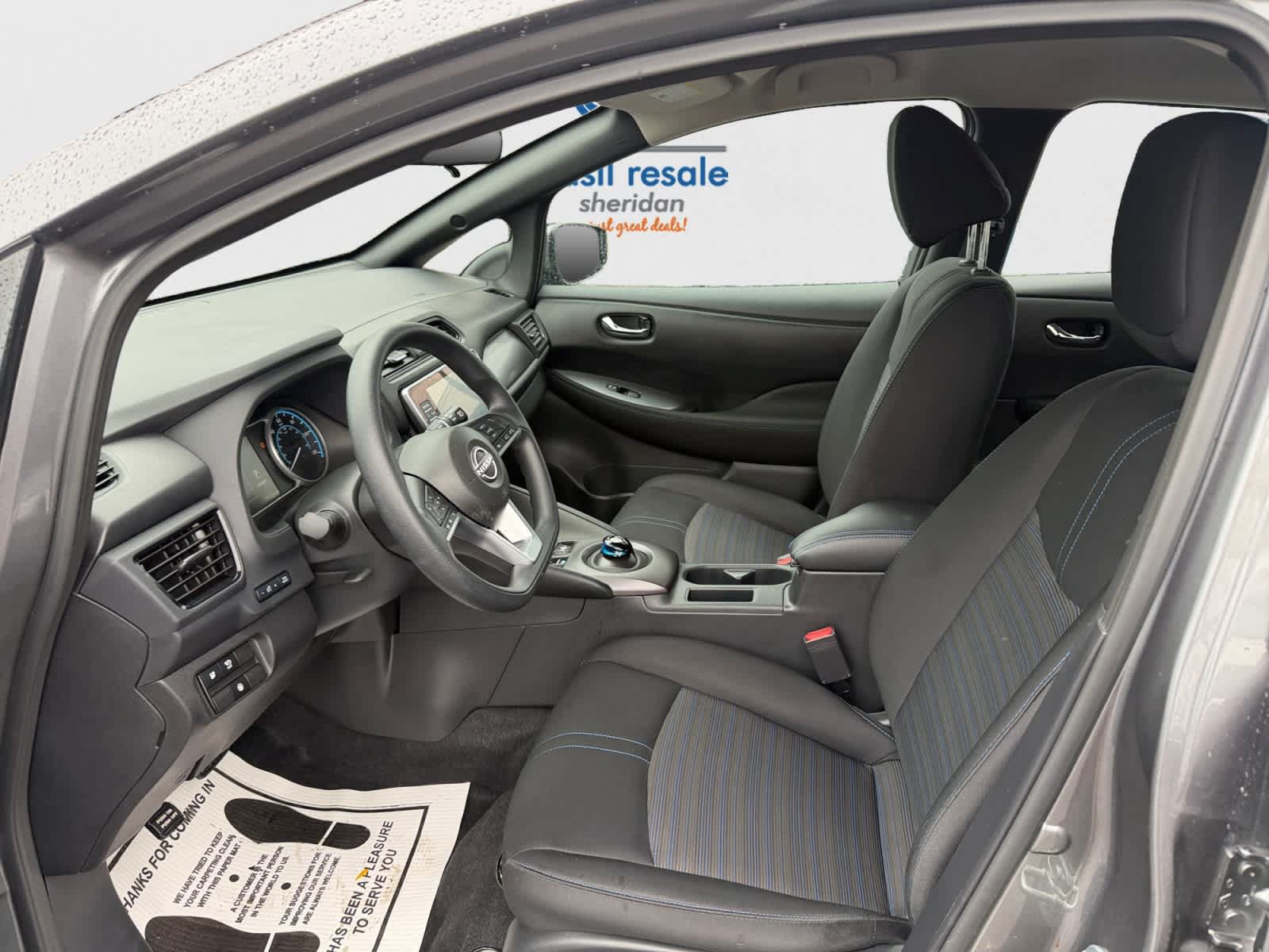 Used 2025 Nissan Leaf S FWD image 11