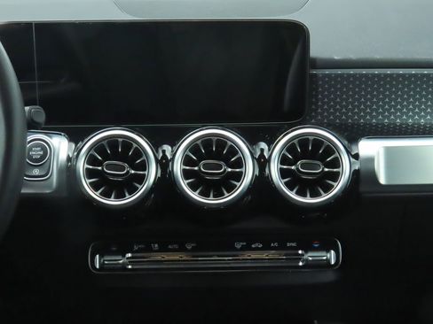 Certified 2025 Mercedes-Benz GLB 250 image 14