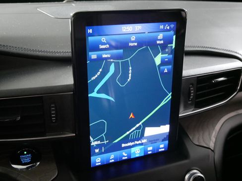 Used 2020 Ford Explorer Platinum w/ Premium Technology Package image 29