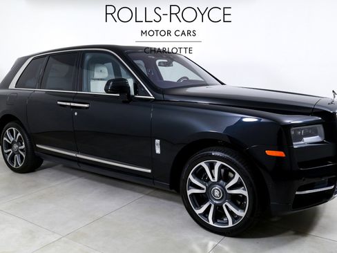 Used 2022 Rolls-Royce Cullinan image 5