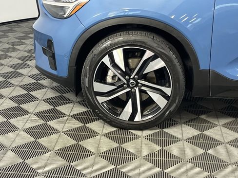 Used 2023 Volvo XC40 B5 Ultimate w/ Protection Package image 11