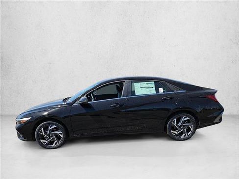 New 2026 Hyundai Elantra Limited FWD image 5