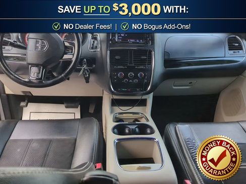 Used 2020 Dodge Grand Caravan SXT image 17