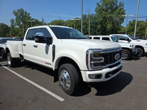 Used 2024 Ford F450 Limited w/ FX4 Off-Road Package AWD/4WD image 4