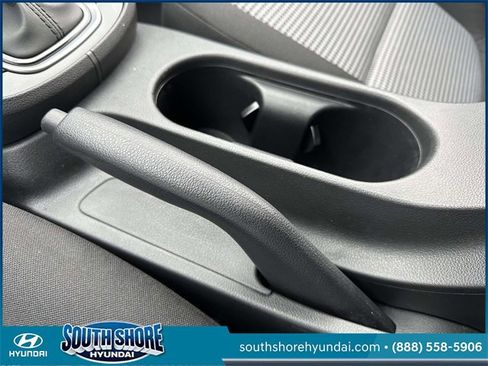 Certified 2022 Hyundai Kona SE image 33