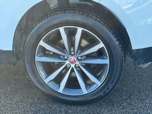 Used 2019 Jaguar F-PACE Prestige image 5