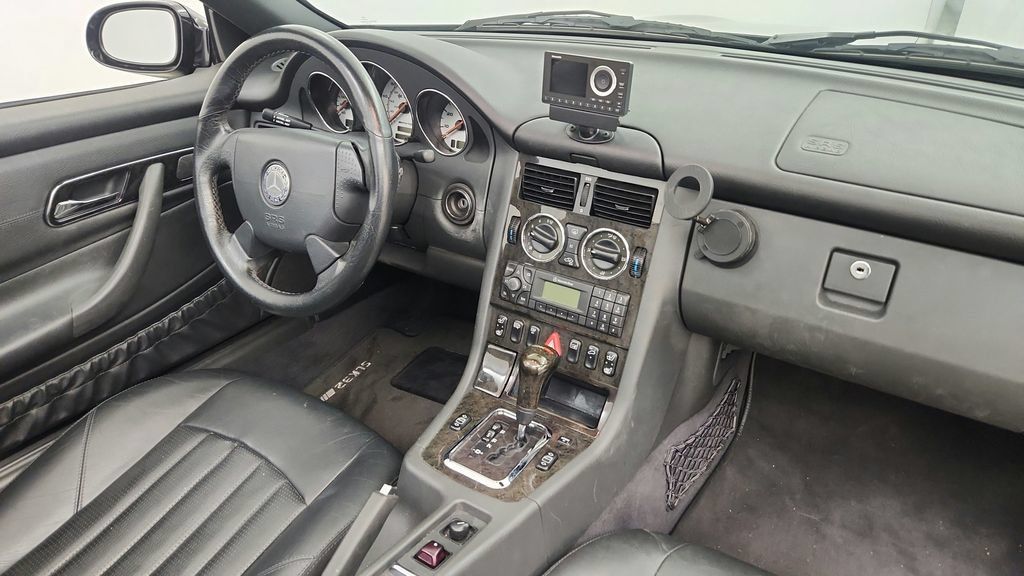 Used 2002 Mercedes-Benz SLK 32 AMG image 30