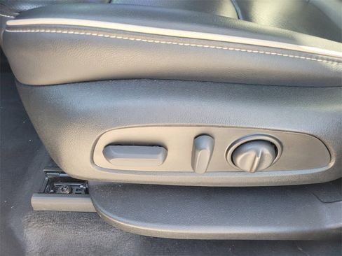 Certified 2023 Chevrolet Traverse Premier w/ Redline Edition image 6