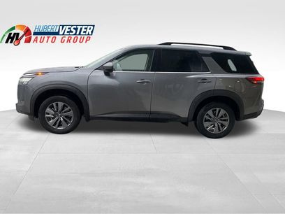 Used 2025 Nissan Pathfinder SV