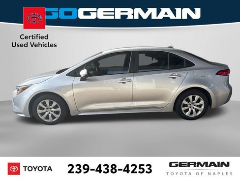 Used 2021 Toyota Corolla LE image 3