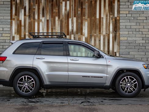 Used 2018 Jeep Grand Cherokee Trailhawk w/ Trailhawk Luxury Group image 8